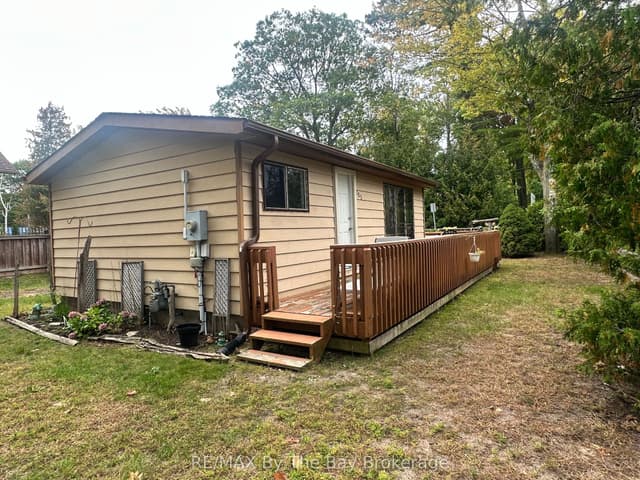 Detached at 755 Shore Lane, Wasaga Beach, ON L9Z 2C7