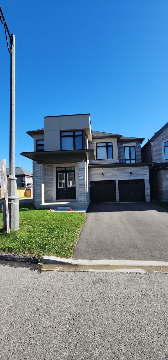 Detached at 89 Halldorson Avenue, Aurora, ON L4G 7Z4