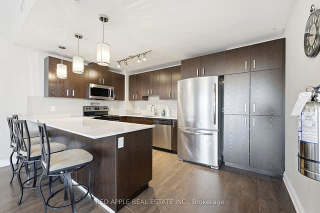 Condo Apartment at 11611 Yonge Street N 719, Richmond Hill, ON L4E 3N8