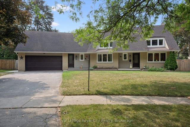 Detached at 8 Berkley Place, Guelph, ON N1E 1E6