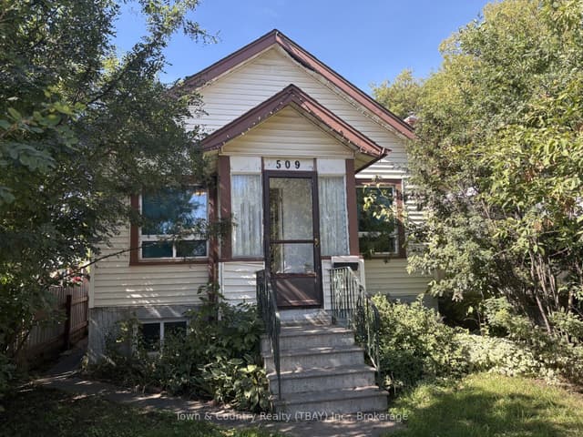 Detached at 509 May Street N, Thunder Bay, ON P7C 3R7