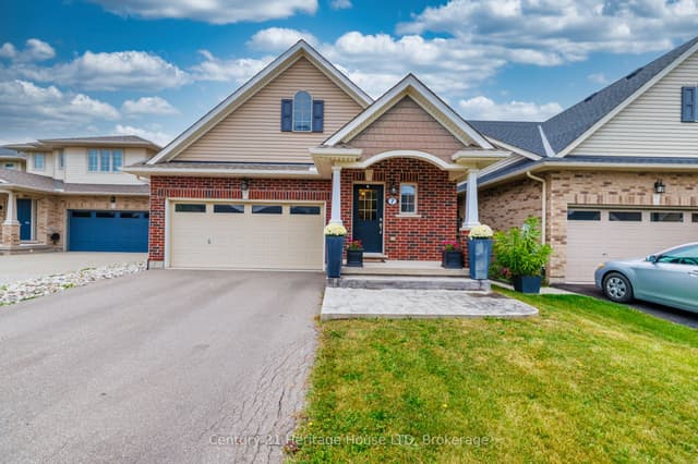 Detached at 7 Kenmar Court, St. Catharines, ON L2P 0E4
