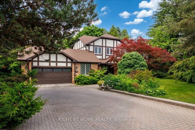 Detached at 437 The Kingsway, Toronto, ON M9A 3W1, Toronto W08