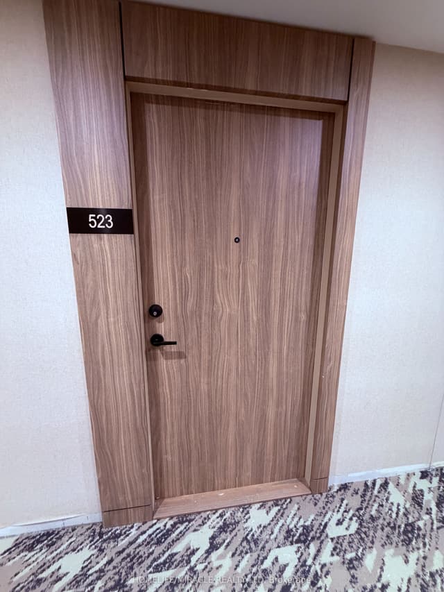 Condo Apartment at 1381 Lakeshore Road E 523, Mississauga, ON L5E 1G6