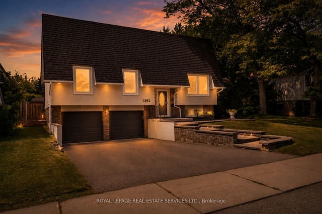 Detached at 3192 Windwood Drive, Mississauga, ON L5N 2N5