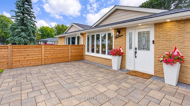 Semi-Detached at 13 Alphonsus Court, New Tecumseth, ON L0G 1W0