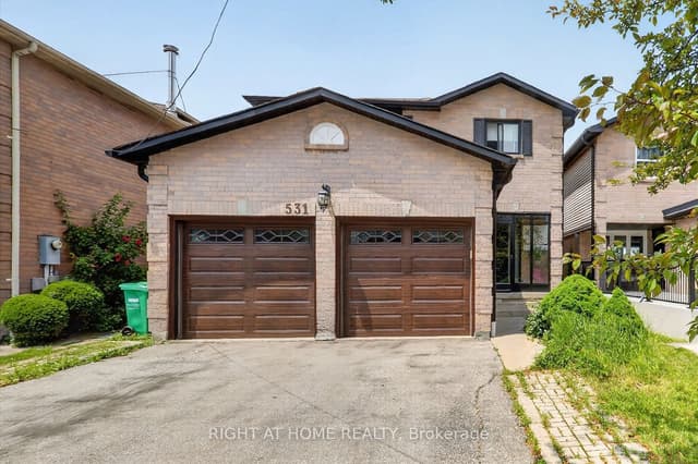 Detached at 531 Wallenberg Crescent, Mississauga, ON L5B 3L8