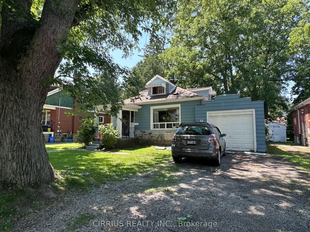 Detached at 9 Norfolk Street N, Hamilton, ON L8S 3J9