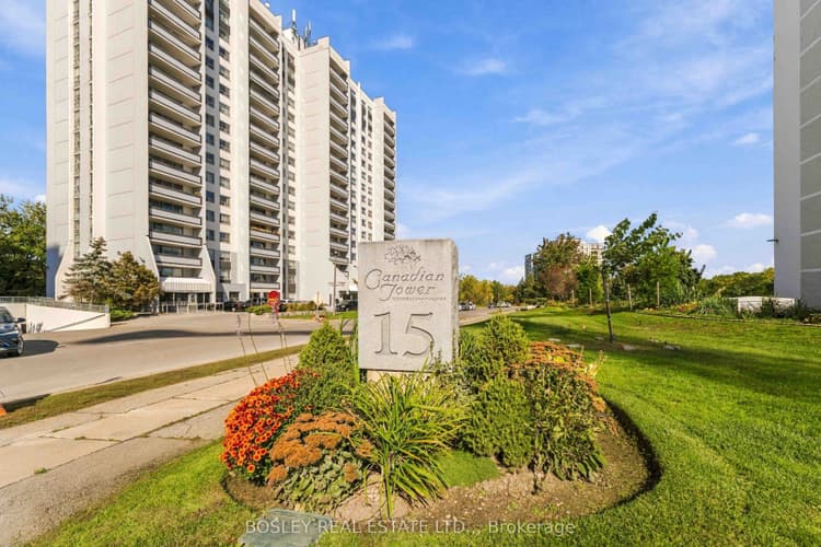 15 Towering Heights Boulevard