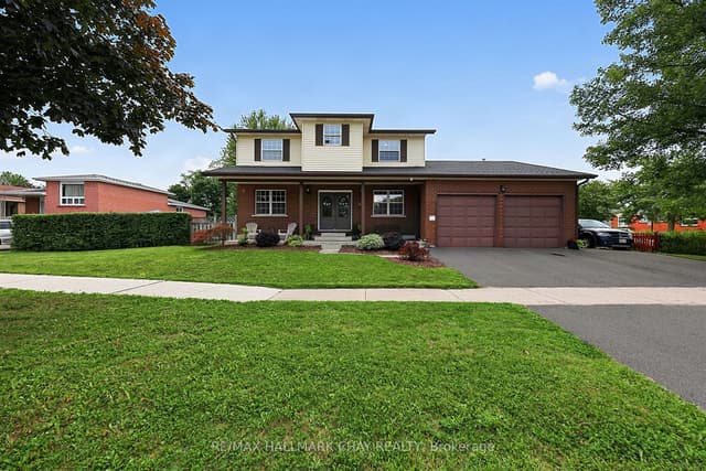 Detached at 334 Parkwood Avenue, Bradford West Gwillimbury, ON L3Z 2E4