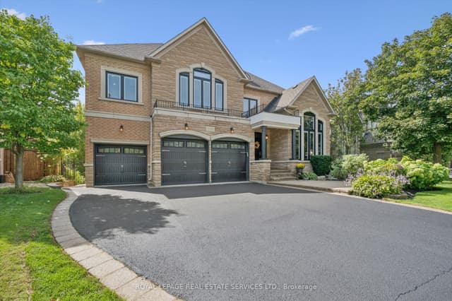 Detached at 1036 Valley Crest Circle, Oakville, ON L6H 6W8