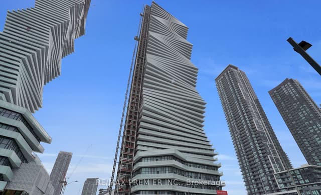 Condo Apartment at 3900 Confederation Parkway 225, Mississauga, ON L5B 0K7