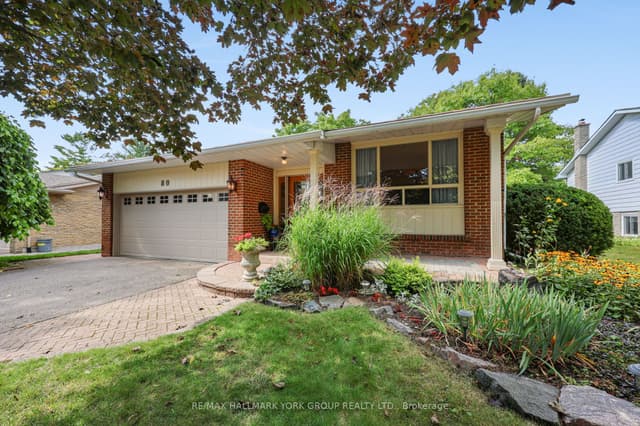 Detached at 80 Fairway Drive, Aurora, ON L4G 2H4