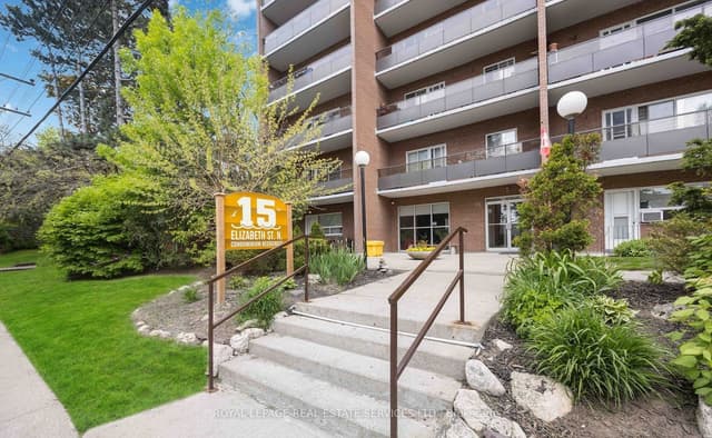 Condo Apartment at 15 Elizabeth Street N 203, Mississauga, ON L5G 2Z3
