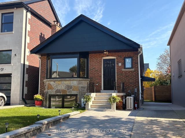 Detached at 35 Elmview Drive Main, Toronto, ON M1N 2W5, Toronto E06