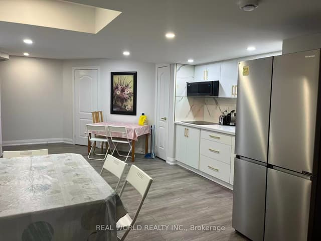 Detached at 49 Roosevelt Drive Bsmt, Richmond Hill, ON L4C 6V2