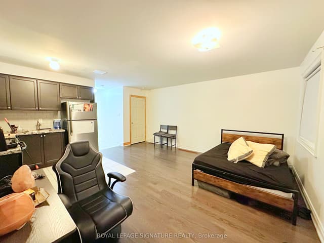 Detached at 62 Beaver Avenue Main, Toronto, ON M6H 2G1, Toronto W02
