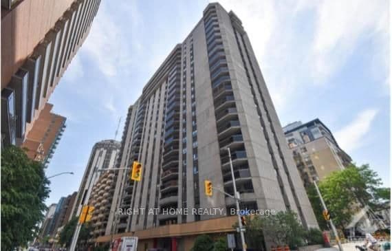 470 Laurier Avenue