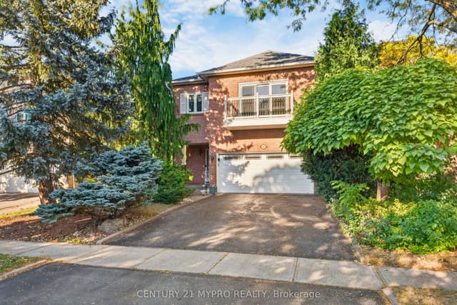 Detached at 163 Romain Crescent, Oakville, ON L6H 5A7