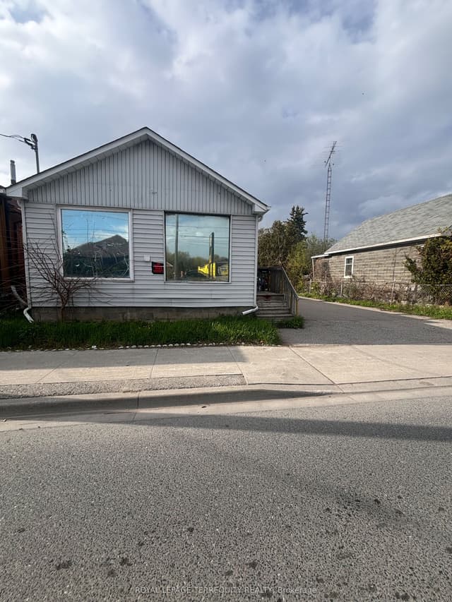 Detached at 252 Bloor Street E, Oshawa, ON L1H 3M6