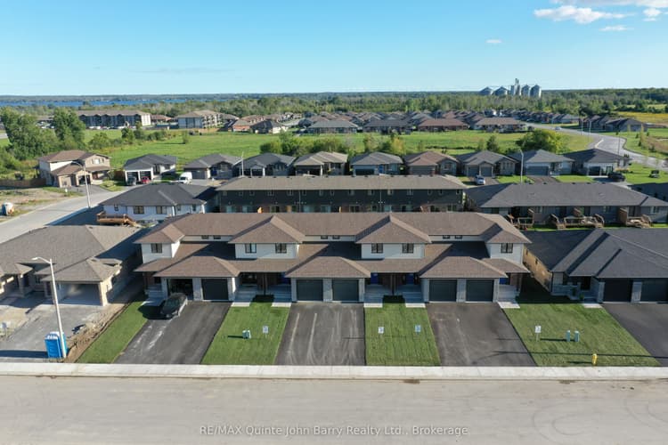 51 Parkland Circle