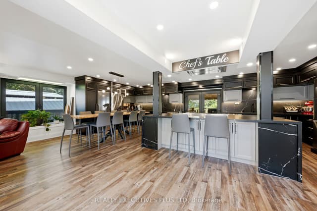 Detached at 36 Lakeview Drive, Hamilton, ON L8E 4X2