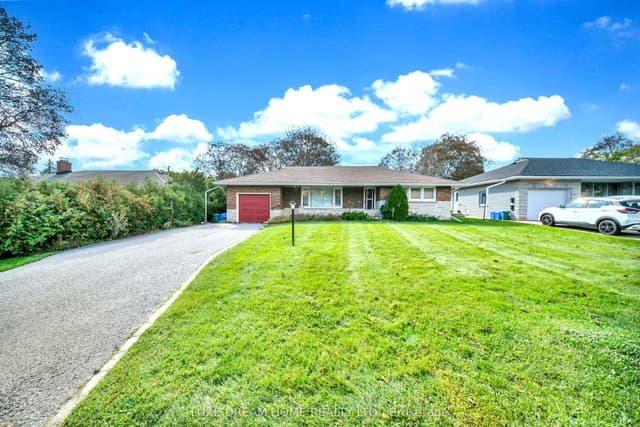 Detached at 834 Law Street, Oshawa, ON L1G 4M4