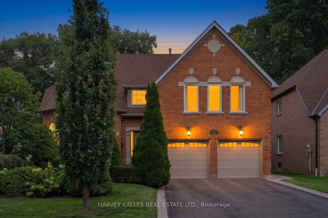 Detached at 3685 St. Laurent Court, Mississauga, ON L5L 4T2
