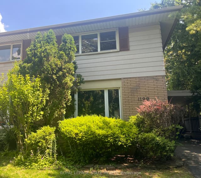 Semi-Detached at 1199 Nottingham Avenue, Burlington, ON L7P 2R5