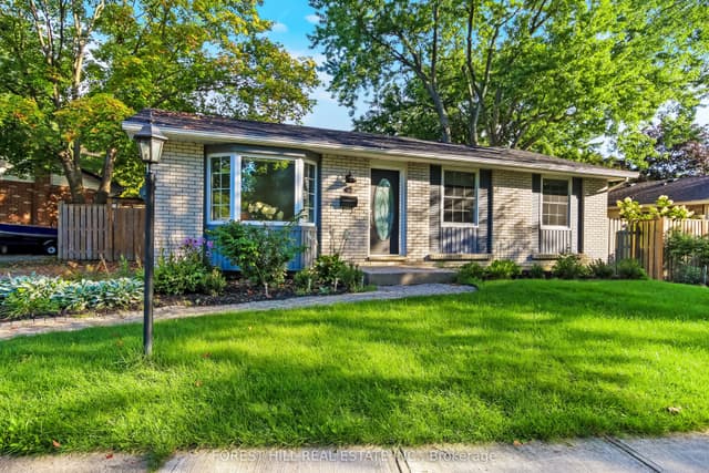 Detached at 40 Killarney Road, London North, ON N5X 2A7