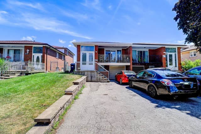 Semi-Detached at 88 Central Parkway W, Mississauga, ON L5B 1L5