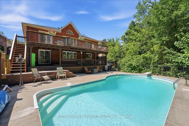 Detached at 200 Cumming Drive, Barrie, ON L4N 0C9