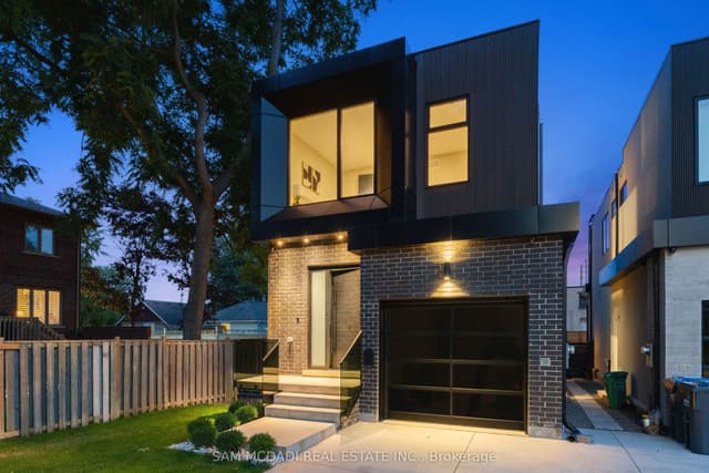 Detached at 1090 Ella Avenue, Mississauga, ON L5E 1H5