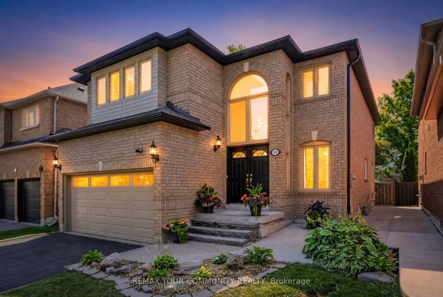 Detached at 15 Klamath Court, Vaughan, ON L6A 2L7
