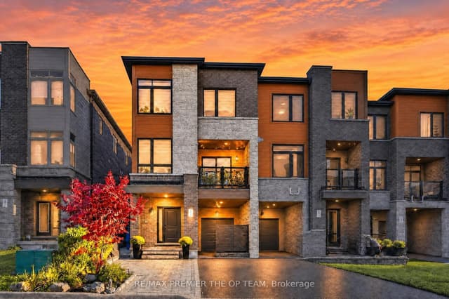 Att/Row/Townhouse at 233 Vivant Street, Newmarket, ON L3X 0K9