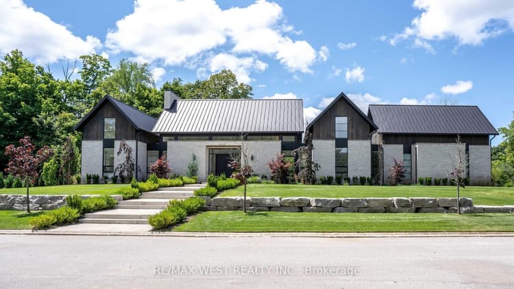 3819 Deer Trail