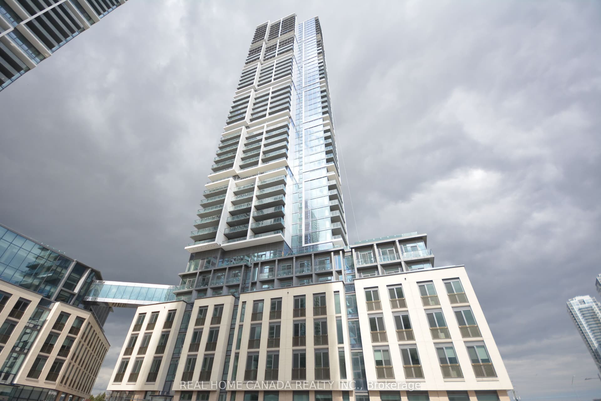 Suite 1712 · Floor 17, Unit 1712 · 7890 Jane St