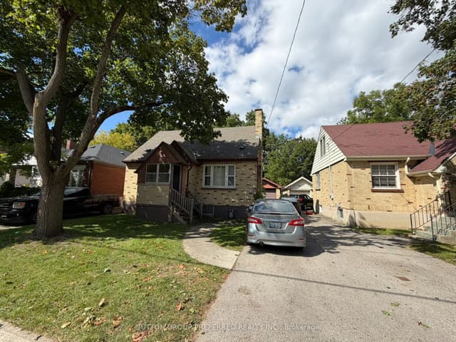 Detached at 220 Bernard Avenue, London East, ON N6A 2M8