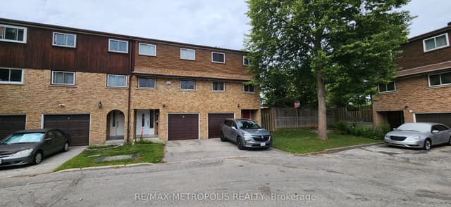 Condo Townhouse at 21 Rockwood Drive 8, Toronto, ON M1M 3M9, Toronto E08