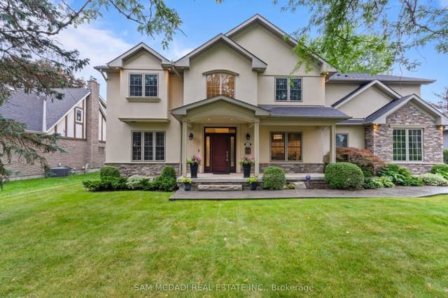 Detached at 955 Caldwell Avenue, Mississauga, ON L5H 1Z2
