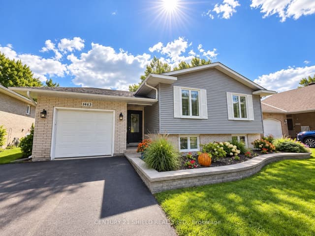 Detached at 1463 Holy Cross Boulevard, Cornwall, ON K6H 2W9
