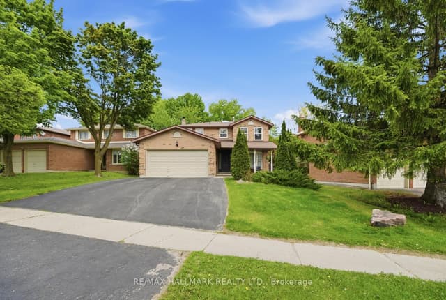 Detached at 99 Carlson Drive, Newmarket, ON L3Y 3G9