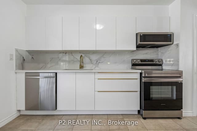 Condo Townhouse at 22-25 Gosford Boulevard N 22, Toronto, ON M3N 2G7, Toronto W05