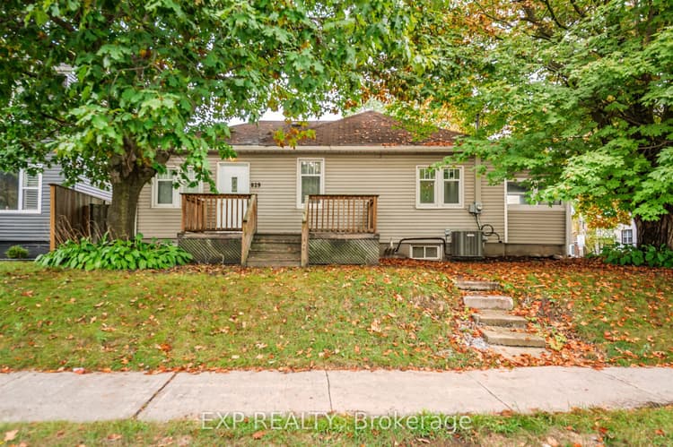 829 Athol Street