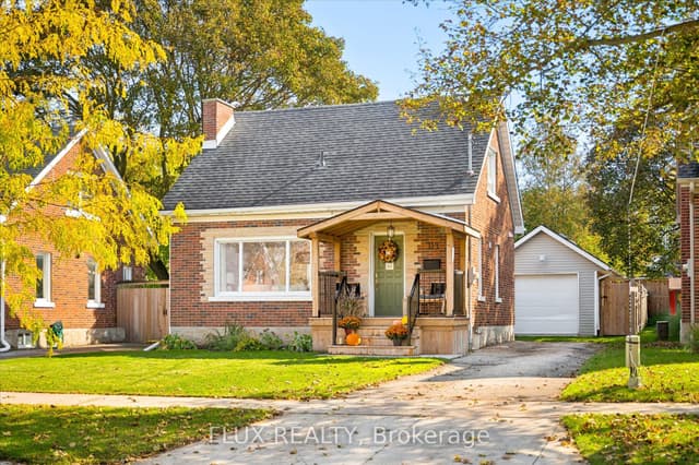 Detached at 113 Adelaide Street, Kitchener, ON N2M 2B5