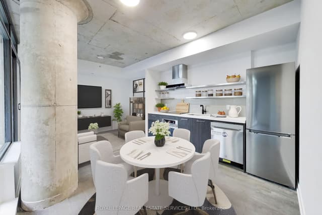 Condo Apartment at 560 King Street W 626, Toronto, ON M5V 0L6, Toronto C01