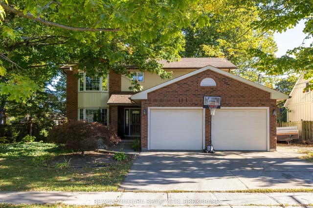 Detached at 7873 Beaverdams Road, Niagara Falls, ON L2H 1R6