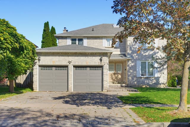 Detached at 2353 Wildwood Crescent, Pickering, ON L1X 2N1