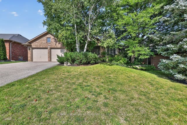 Detached at 1092 CROFTON Way, Burlington, ON L7P 4W8