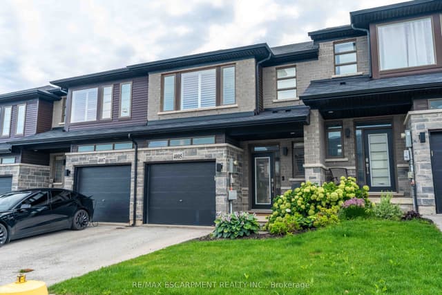 Att/Row/Townhouse at 4005 Crown Street, Lincoln, ON L3J 0S8